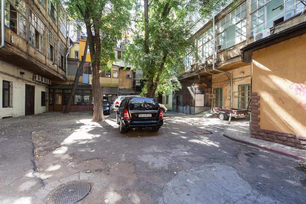 Goodrest On Deribasovskaya Apartment Odessa Luaran gambar